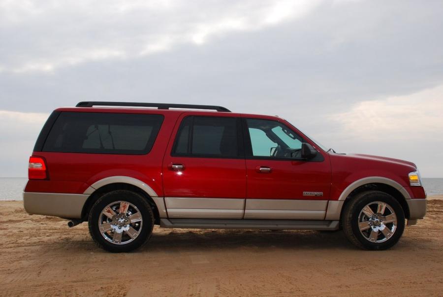  Ford Expedition EL 2007 года  (фото 9 из 67)